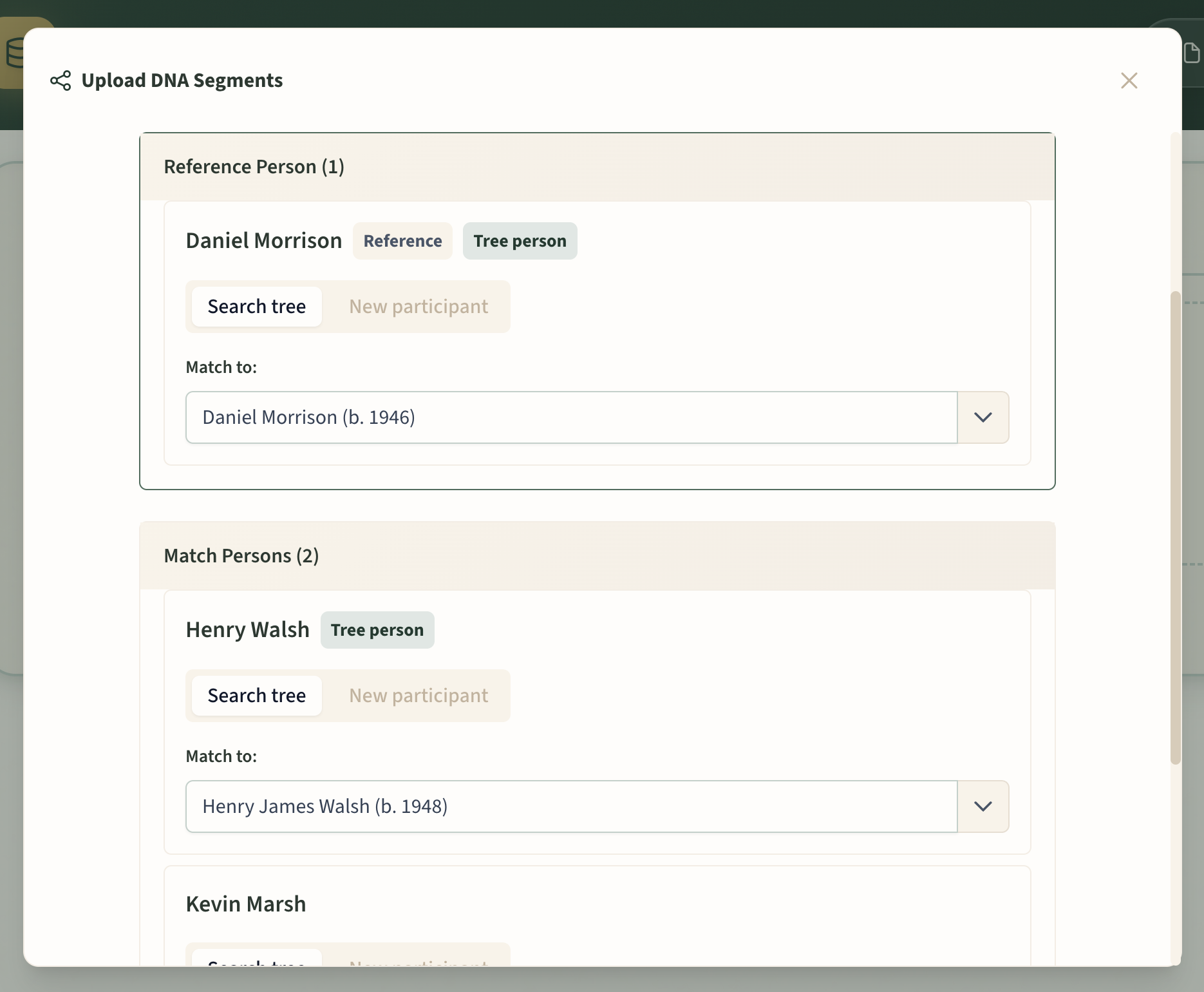 Diálogo de asignación de nombres de archivo de segmentos que muestra personas de referencia y de coincidencia emparejadas con individuos del árbol